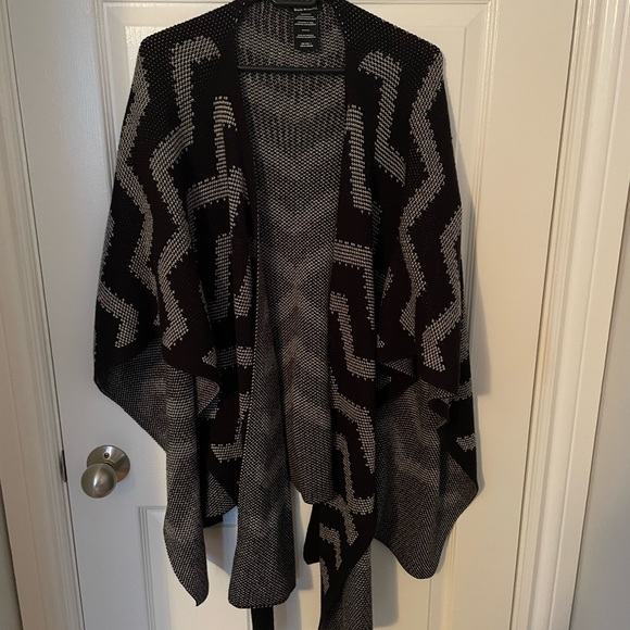 Knit Shawl - Picture 1 of 2